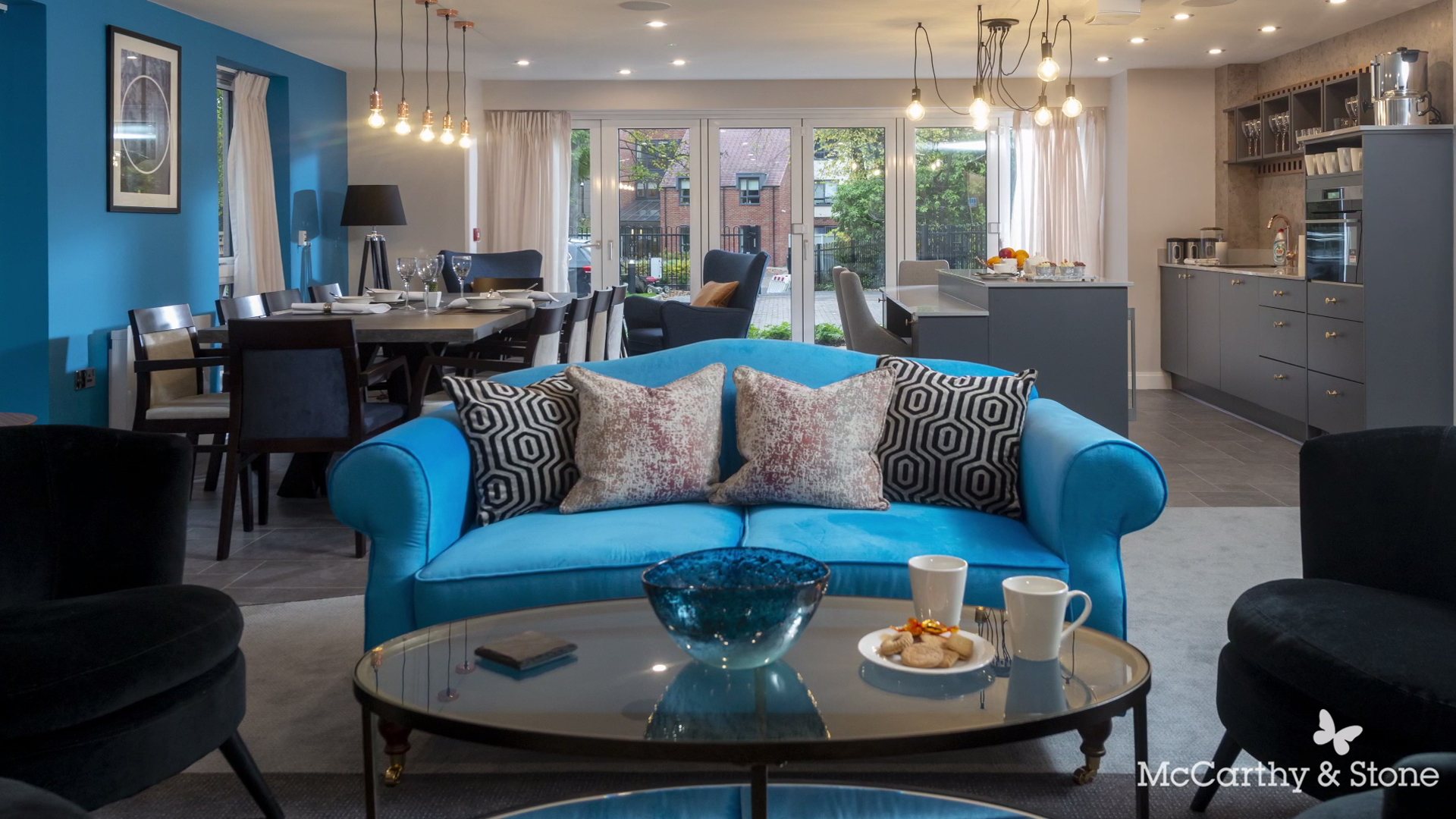Linden Place lounge